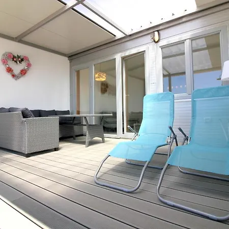 Luxury Apartment *